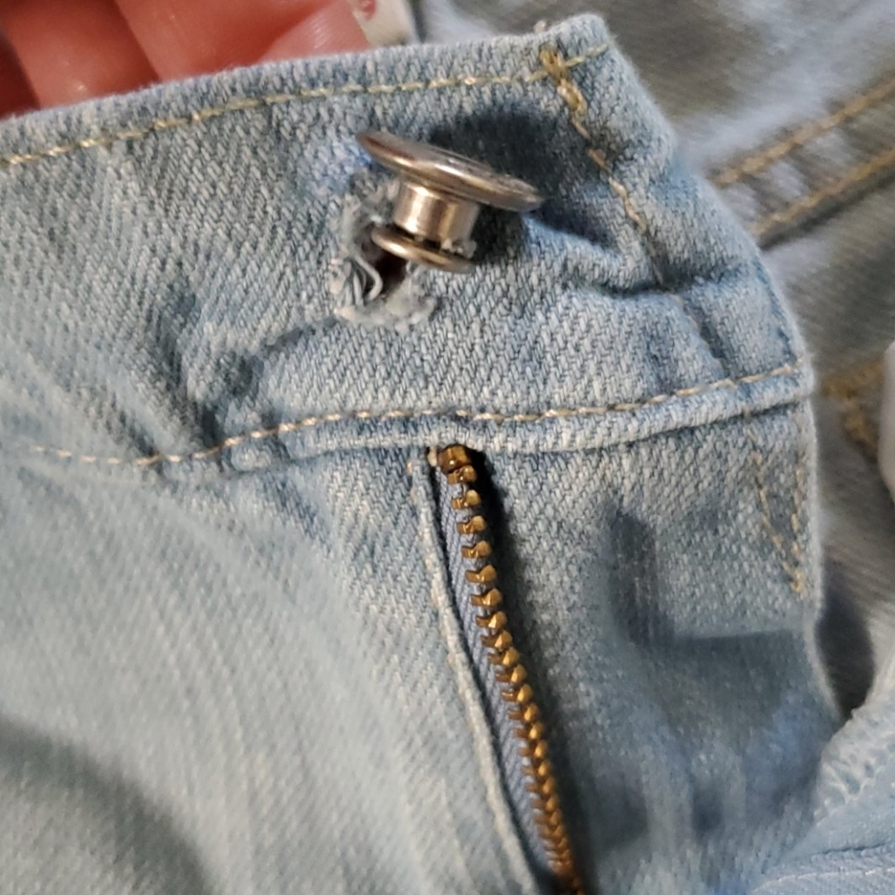 Levi's Jean Shorts - Picture 2 of 3